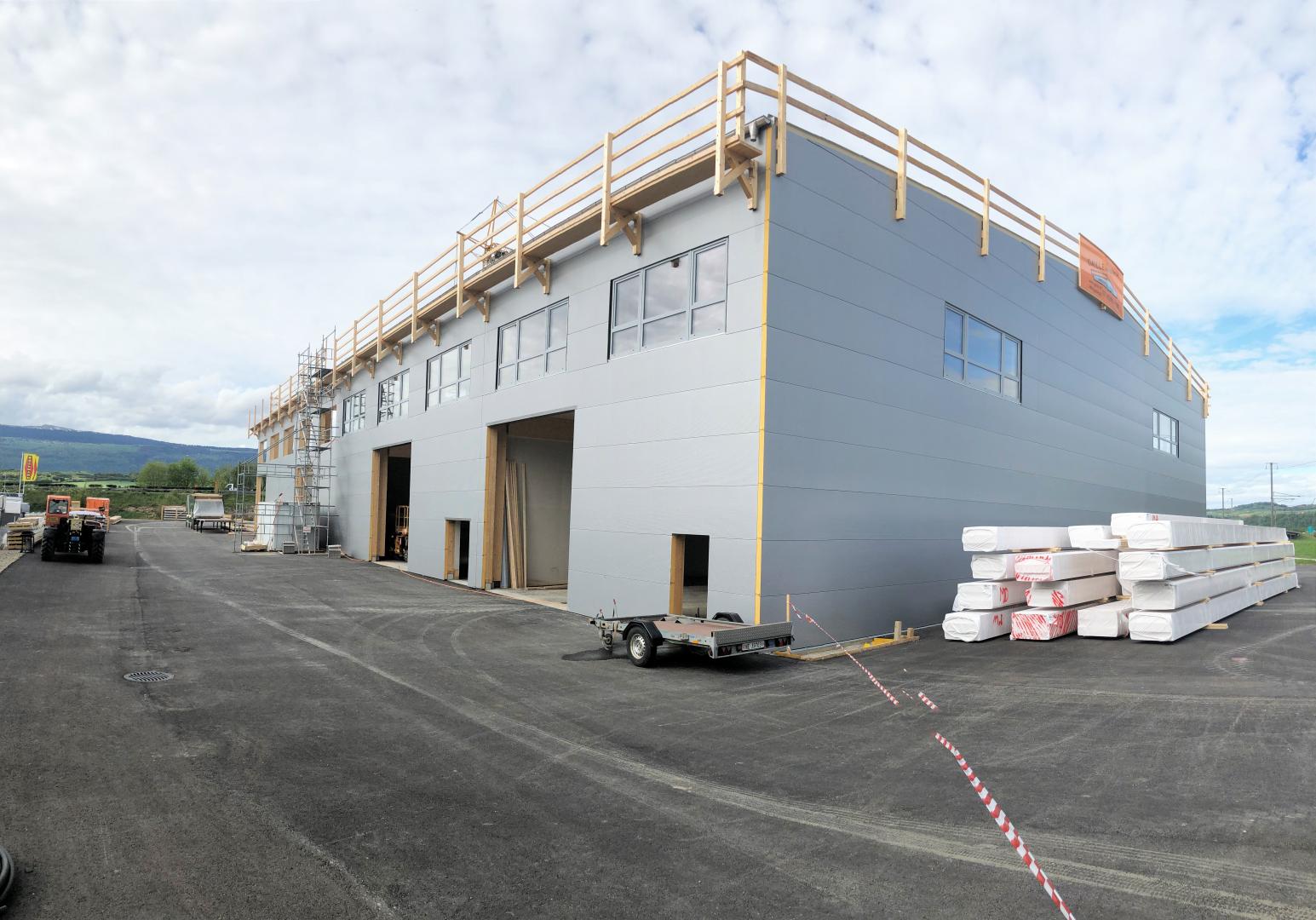 Halle industrielle – 9 boxs à louer
